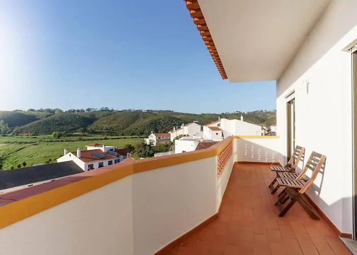 Valley Tranquility オデセイシェ